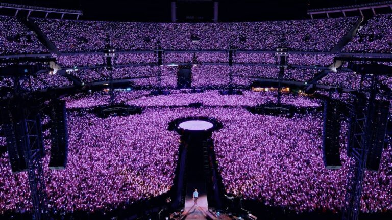 Coldplay Concert Ahmedabad TaazaDaily365