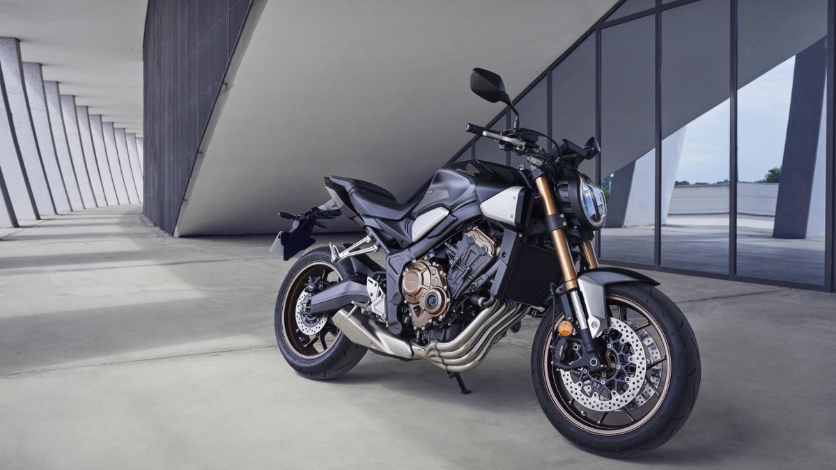 Honda-CB650R TaazaDaily365