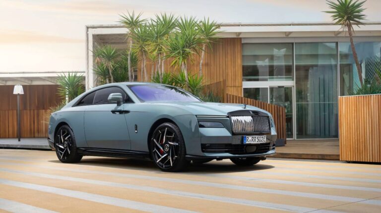 Rolls-Royce Spectre Black Badge Launched at Rs 9.5 Cr TaazaDaily365 Auto