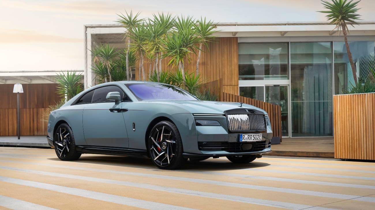 Rolls-Royce Spectre Black Badge Launched at Rs 9.5 Cr TaazaDaily365 Auto