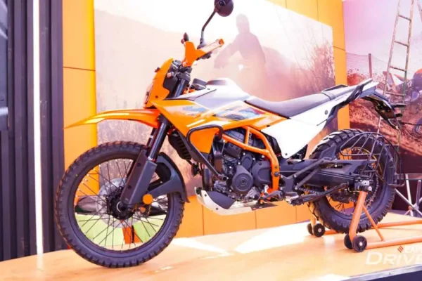 KTM launches global-spec Enduro R in India TaazaDaily365 Auto